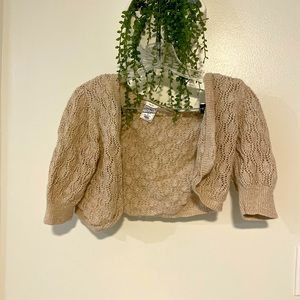 Shimmery beige short sleeve sweater